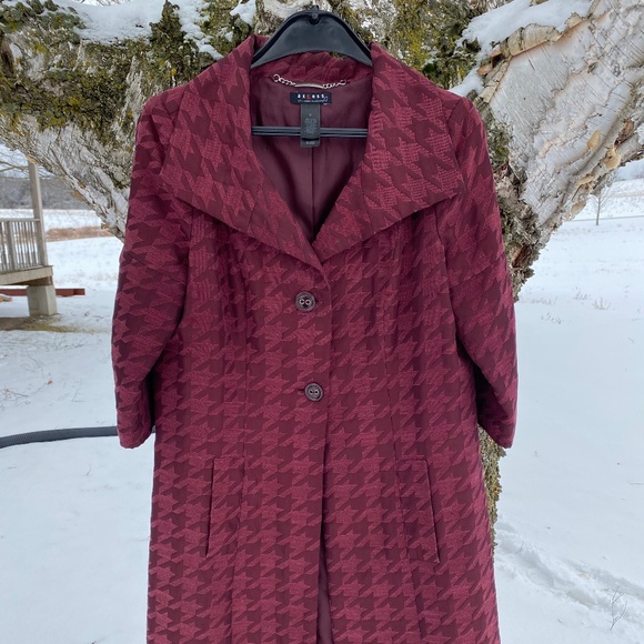 Woman's Vintage Coat - Picture 1 of 4